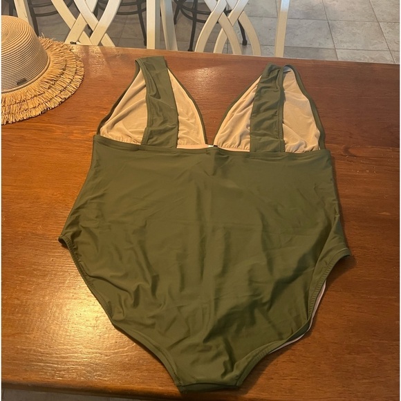 J. Crew V-Neck Plunge One-Piece Swimsuit in Safari Green Plus Size 24 Plus NEW - Picture 3 of 13